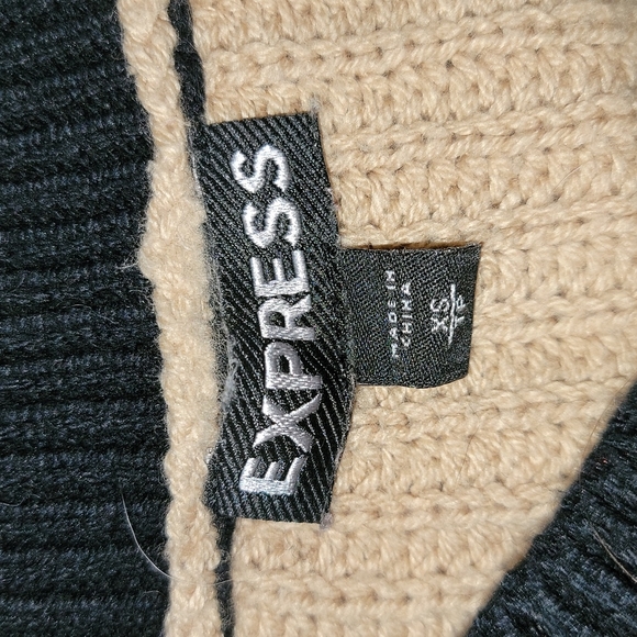 Express Women's Sweater - Picture 3 of 4